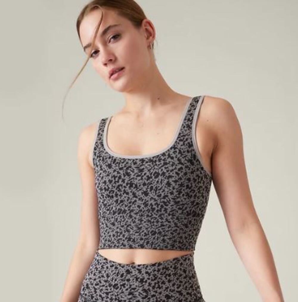 NEW Athleta Aurora Scoop Crop Tank Size XS Seamless Animal Print Gym Workout